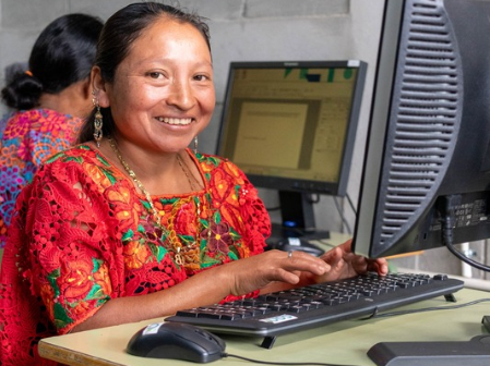 alfabetización digital mujeres